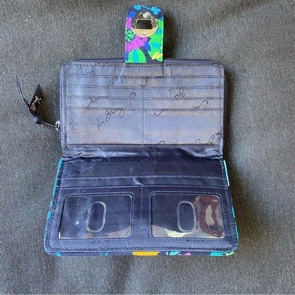 Vera Bradley Midnight Blues Floral Wallet Turn Lock Quilted Zip Around Clutch - Picture 5 of 5